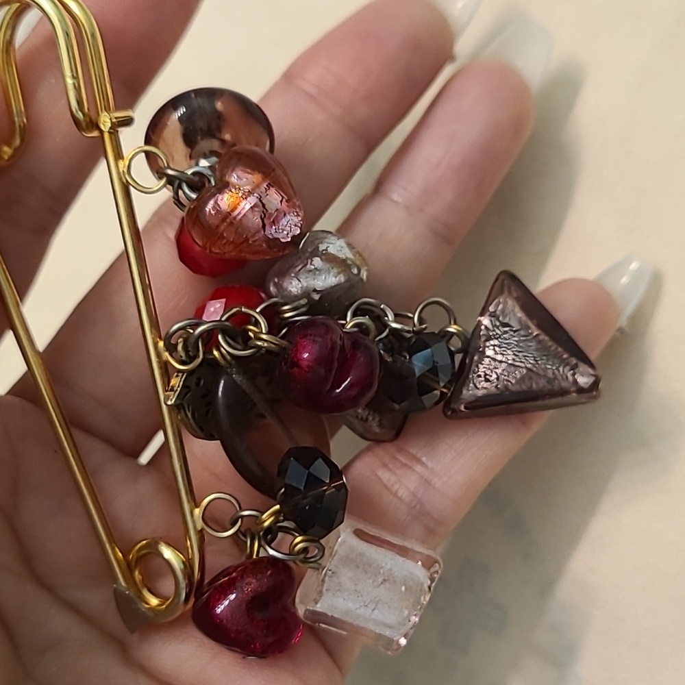 Brooch - Picture 3 of 3